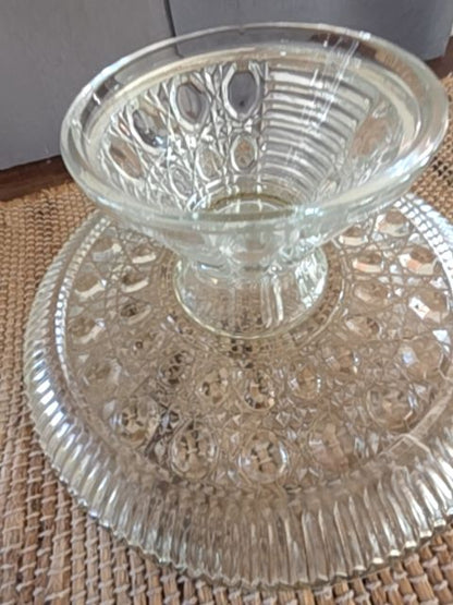 Vintage Cake pedistool 11 inch