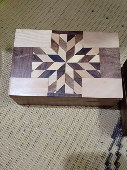 Wood inlay box geometric design