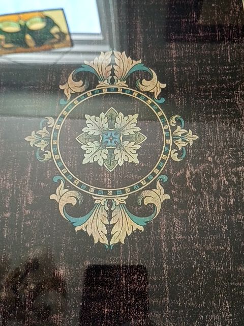 Vintage wood frame 10" x 13" brown medallion print