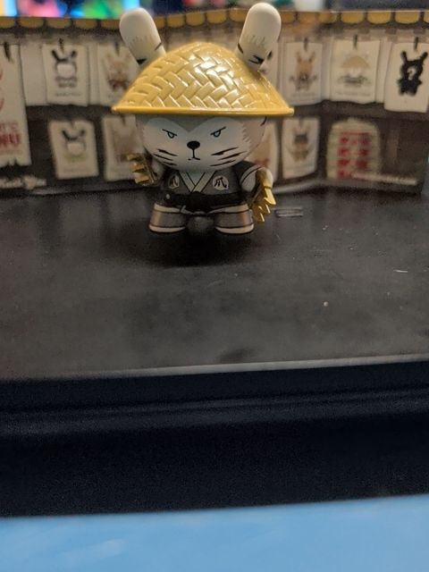 Gold Life Dunny Mystery Series The Golden Claw
