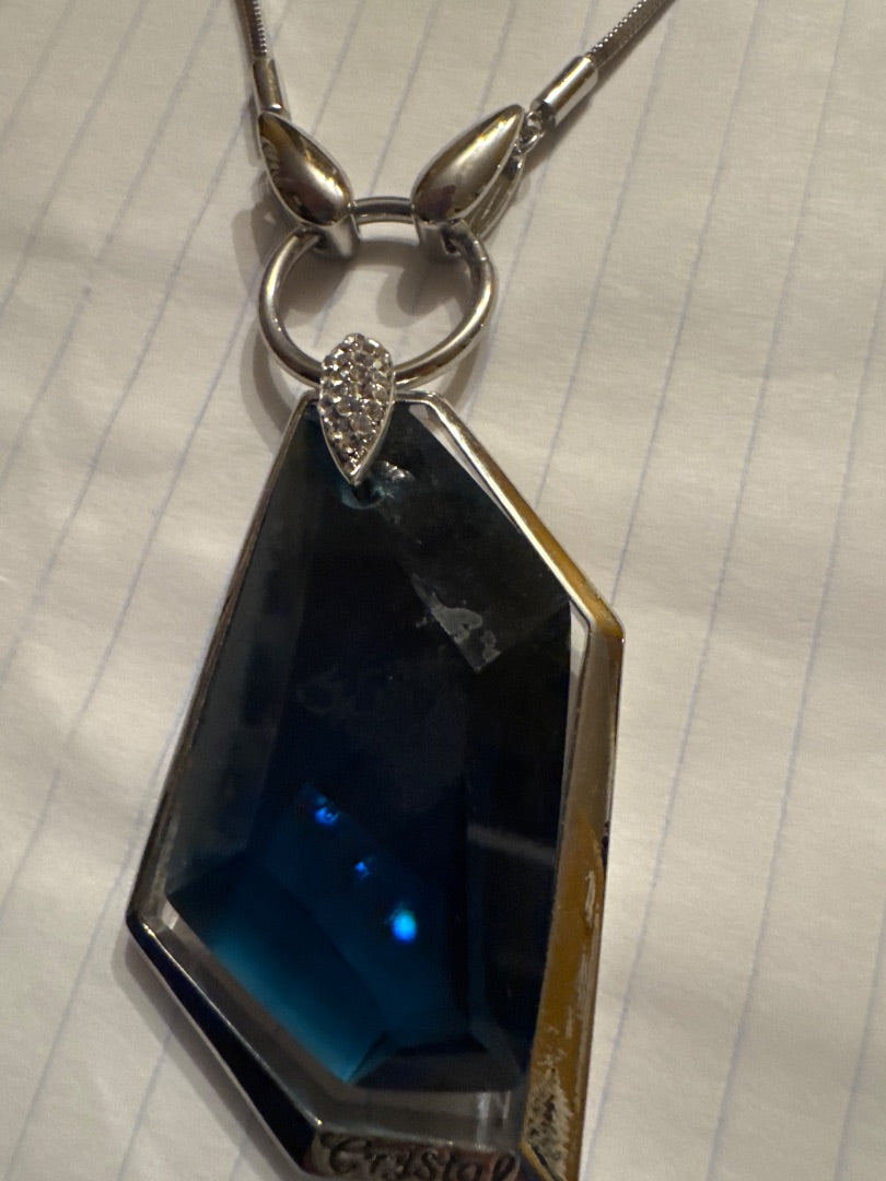 LiYin Blue Glass Pendant Necklace