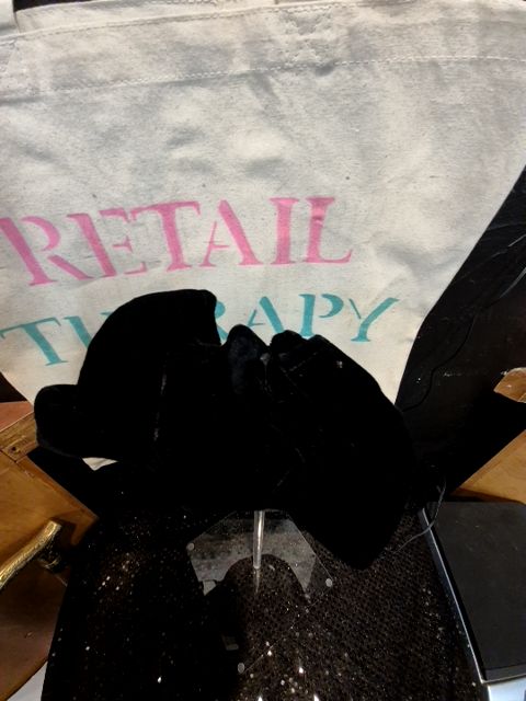 Black velvet hat w/velvet ruffle
