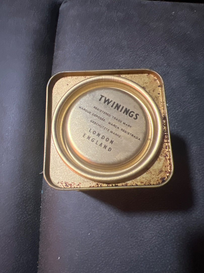 vintage 4 oz (113 g) metal tin of Twinings Lemon Scented Tea