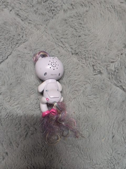 Wowwee 2016 Gigi Unicorn Interactive Fingerling, 4.75"