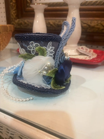 MysticalCreationsByMaira Blue bunny tophat
