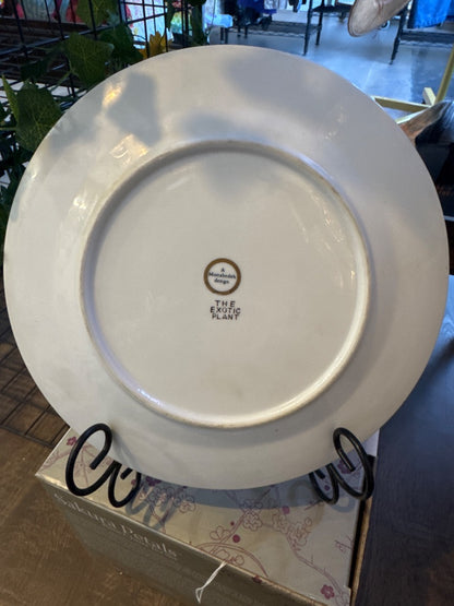 Mottahedeh “The Exotic Plant” Plate