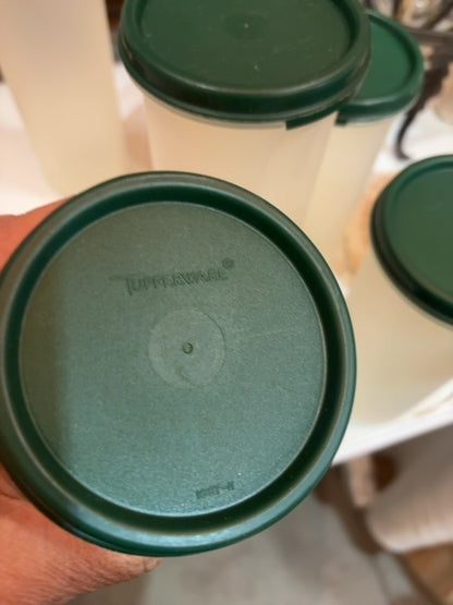Hunter green Tupperware Modular round container 30oz., 30oz