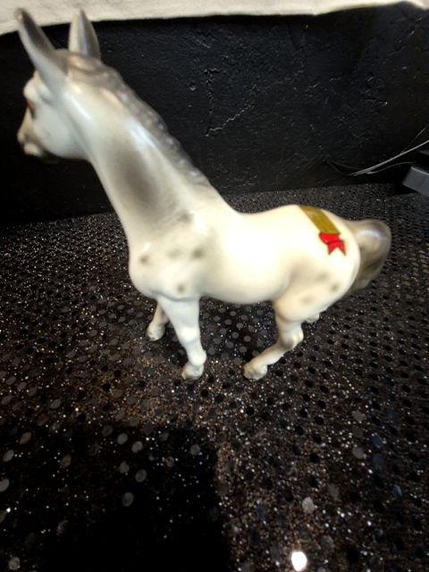 White w/black National Museum Gettysburg, PA Ceramic Horse Figurine, 3.5" × 1.5" × 4"