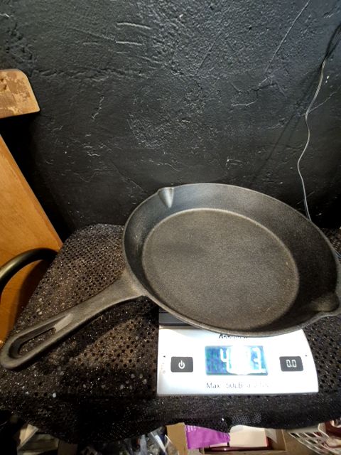Black  Cast Iron Frying Pan, 10"