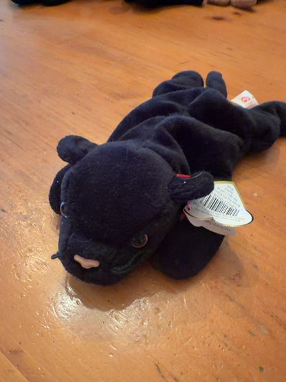 Beanie baby Velvet. Has paper tag.