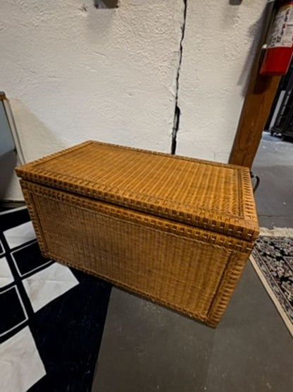 Pier 1 Wicker trunk, Large
