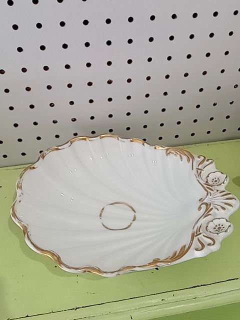 White Unknown Shell Bowl, Medium
