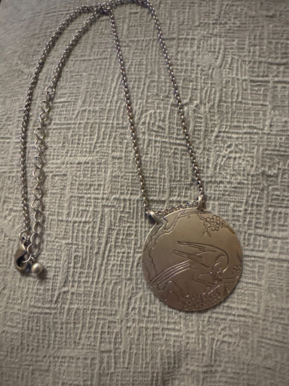 Circle bird necklace