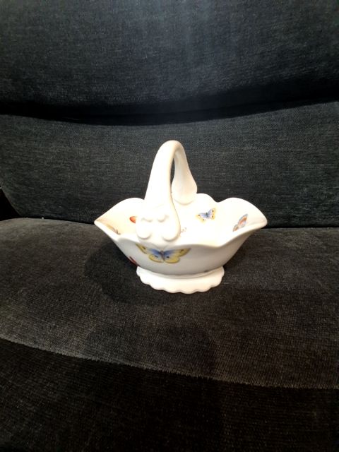 White Charmart France Porcelain Basket w/Butterflies, 6.5" × 5"