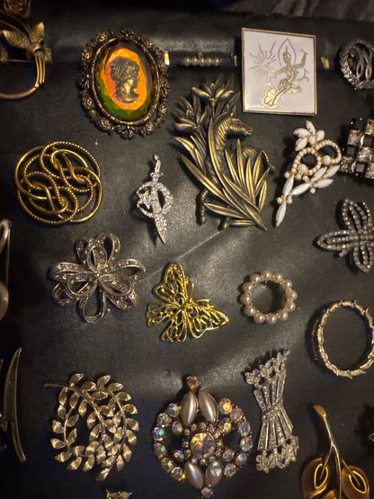 Various Broaches