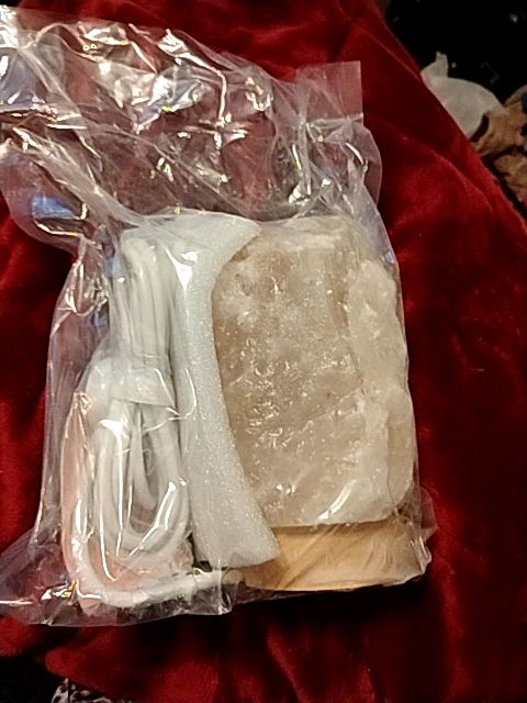 Light orange Levoit Natural Himalayan Salt Lamp