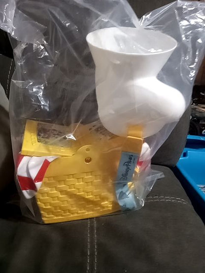White/yellow Disney Mickey mouse collectable picnic basket