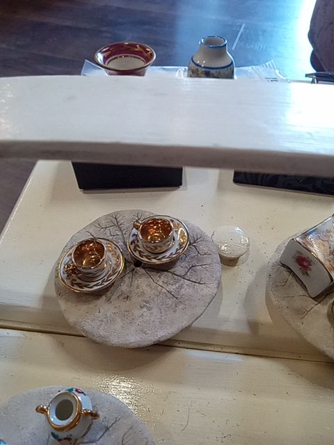Vintage Limoges France 4 pc gilt teacup set