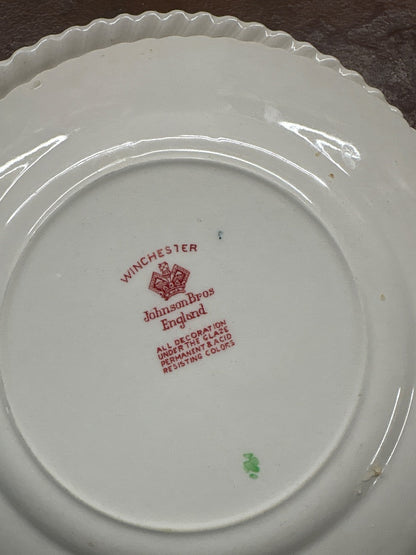 Cream Johnson brothers Painted vintage sofa table, 7”