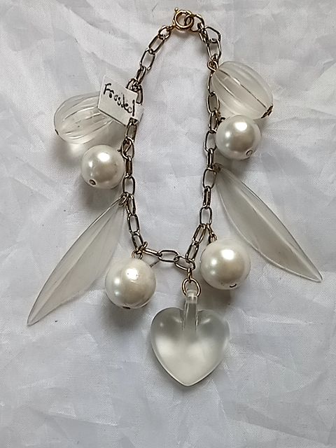 White  Clear frosted heart bracelet