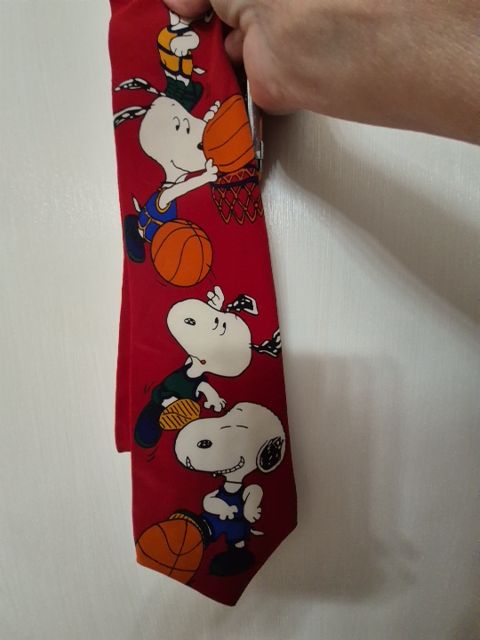 Red  Peanuts Snoopy Tie