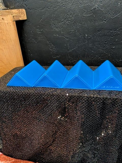 Le Creuset Wine Cube Wine Bottle Holder Blue Faux Leather Folds Up