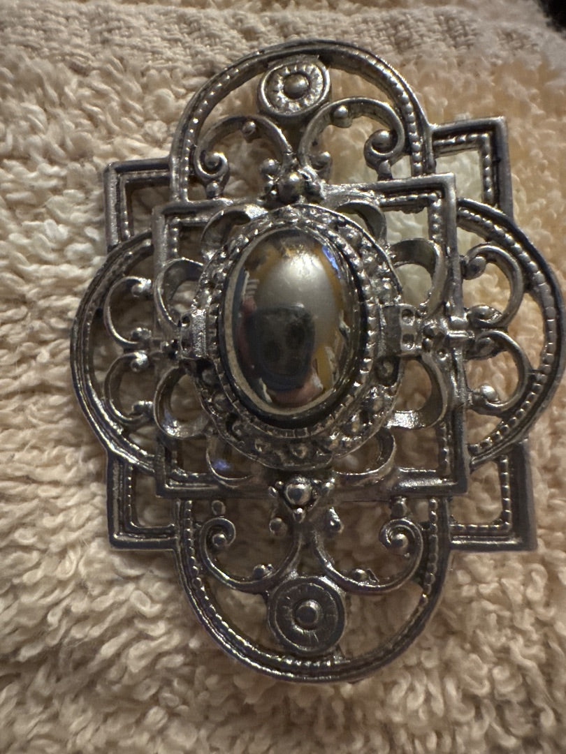 Various Broaches
