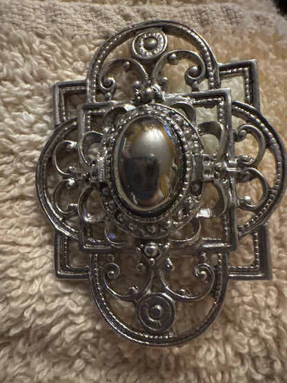 Various Broaches