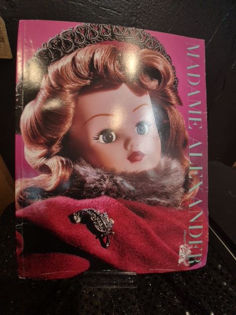 Madame Alexander Collection 2000 Catalog, 8.5" × 11"
