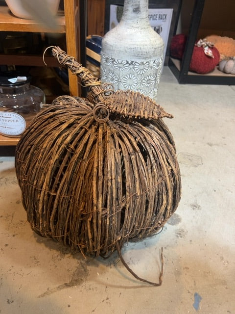 Wicker pumpkin