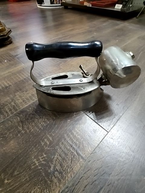Modern specialities mfg. Modlrn gasoline iron