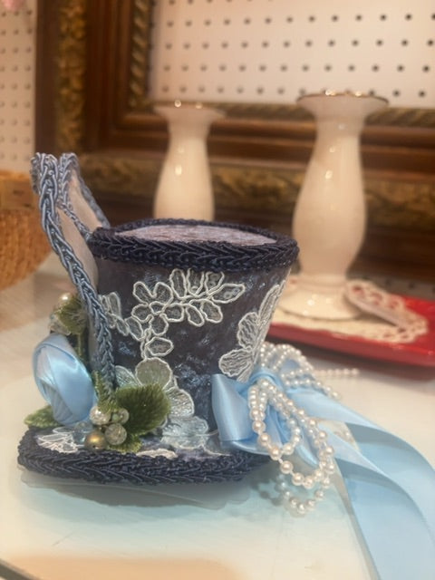 MysticalCreationsByMaira Blue bunny tophat