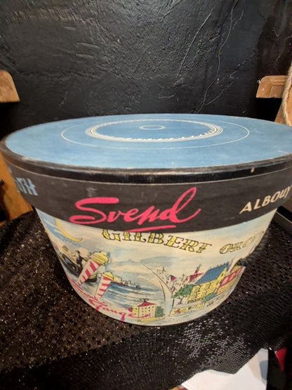 Vintage Hat Box, 12" × 7.5"