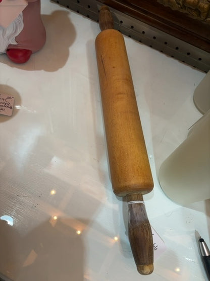 Wood roller style rolling pin