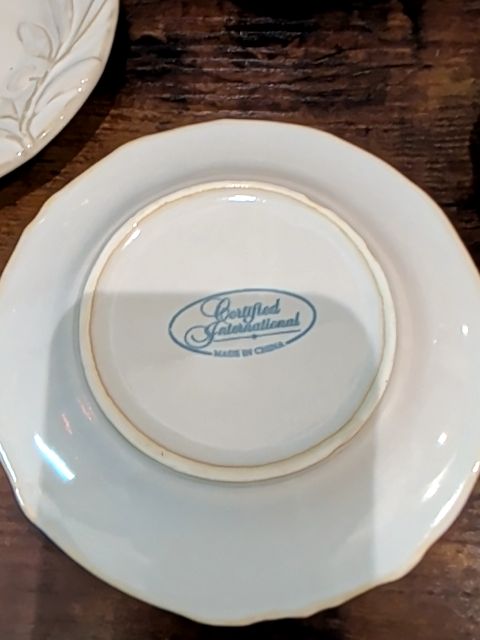Set of 4 plates C.I Housewares