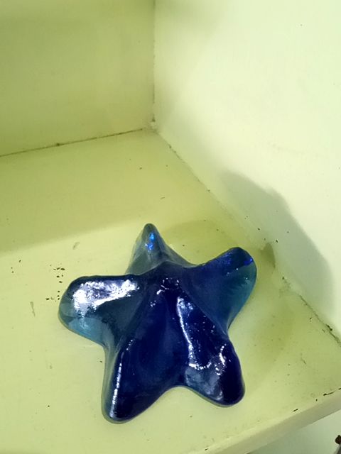 Blue Unbranded Glass starfish paperweight, Small