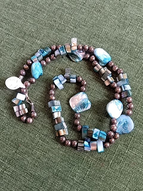 Blue  Shell chip necklace