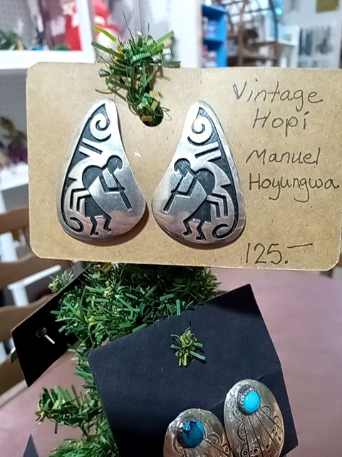 Sterling silver Vintage Hopi signed Manuel Hoyungwa earrings