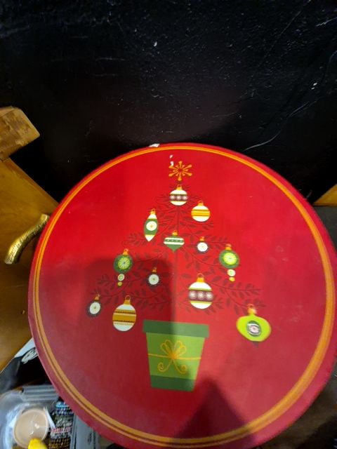 Green w/Red Lid  Vintage Christmas Hat Box, 14" × 7"