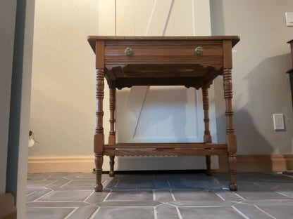 Oak American Arts and Crafts Early 20th Century Oak Wash Stand Table, 30"w x 19"D x 29 1/4"H