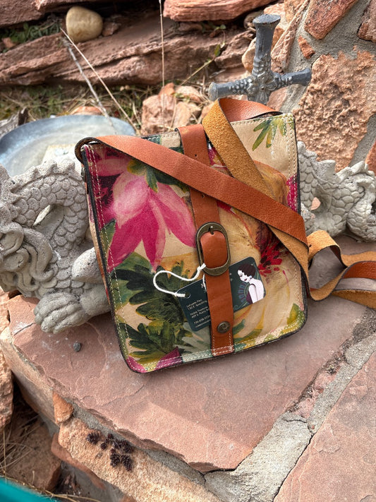 Multi Patricia Nash Hand bag, 9 w x 1.5 d x 9.5 tall