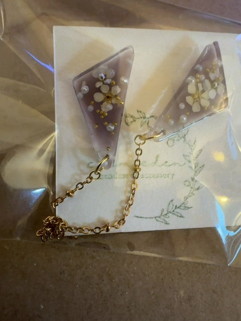 Handcrafted triangular white flower dangle earrings
