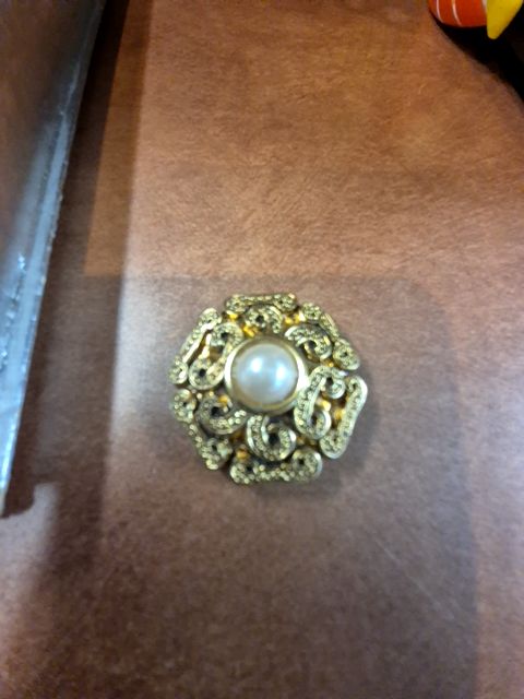 Vintage Style gold tone filigree button covers feat. Faux pearls