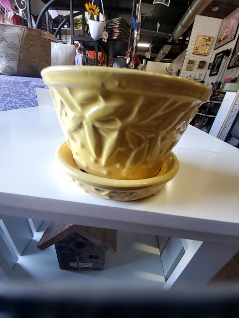 mccoy yellow planter