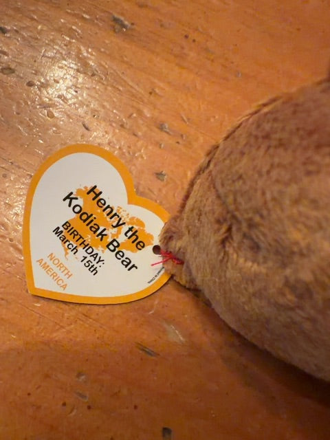 Beanie baby Henry the Kodiak Bear. With tag.