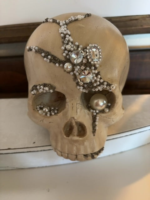 Beige  Pearl skull