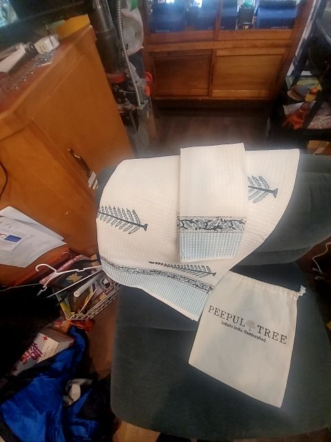 Peepul Tree Table Runner & Hand Towel Set in bag