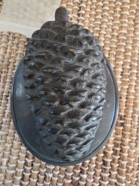 Pinecone door knocker, 5" x 4"