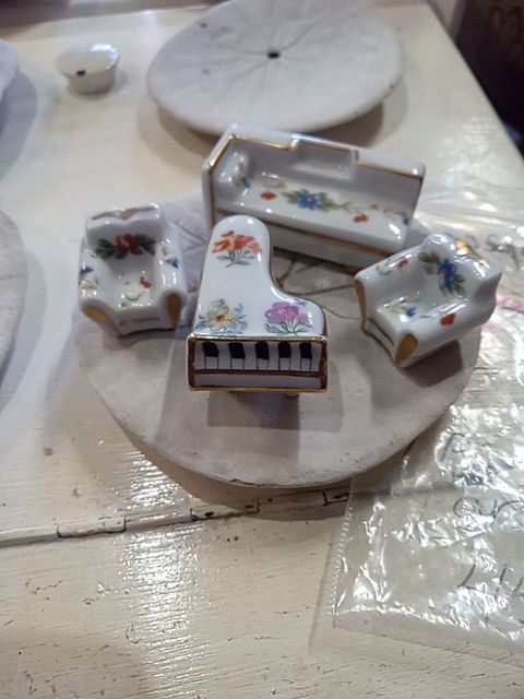 4pc Limages parlor set