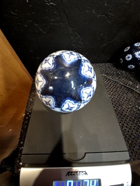 Cobalt Blue Design w/Star on Top  Porcelain Carpet Ball, 3"